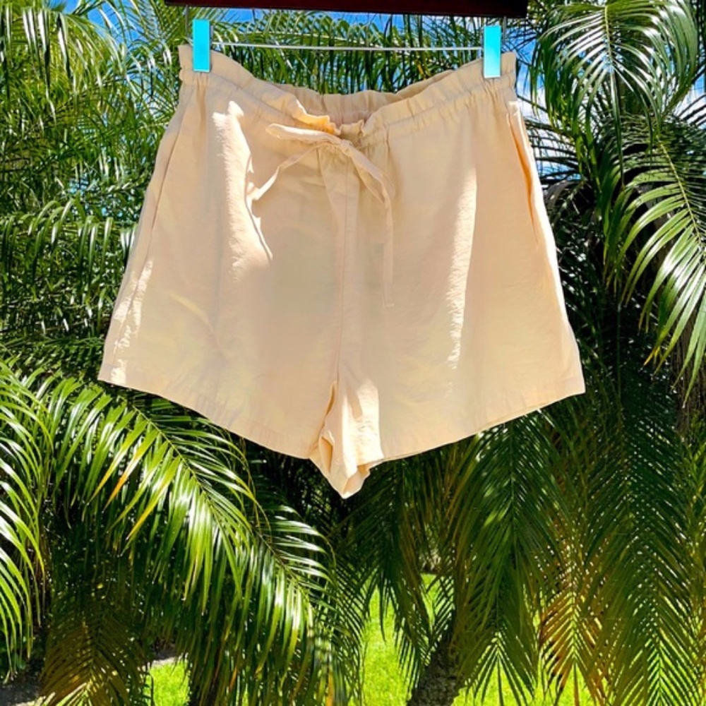 New Zara Cream Flowy Drawstring Shorts